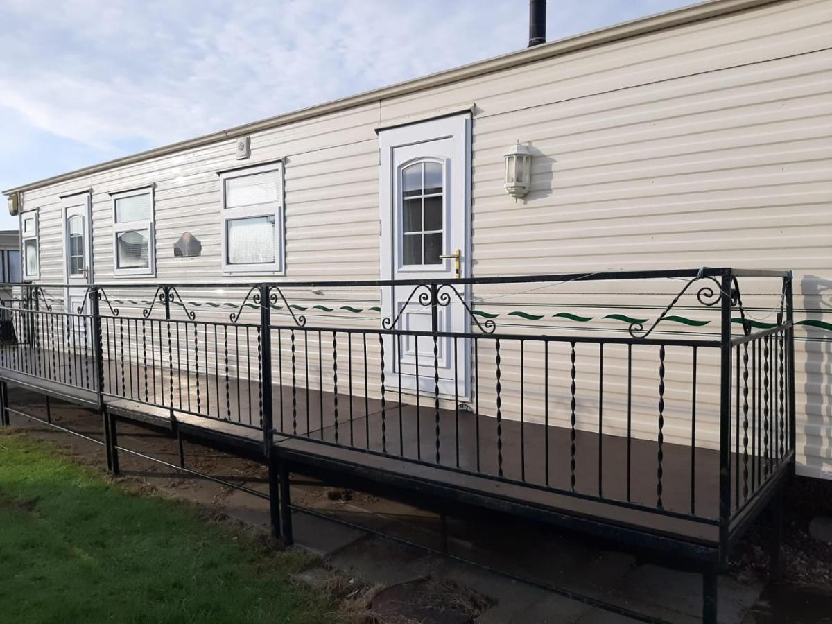 Hotel 6 Berth The Wolds Salisbury Addlethorpe Exterior foto