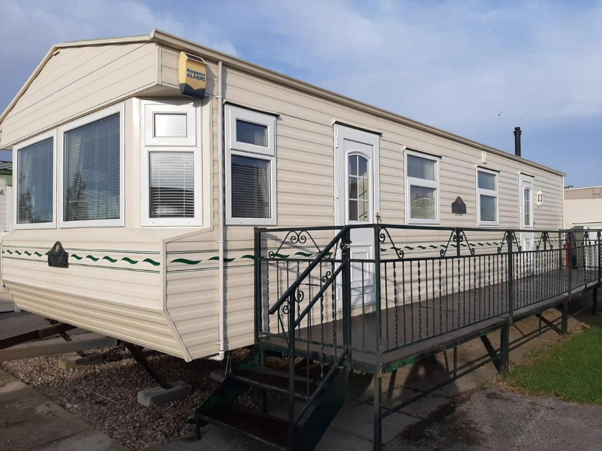 Hotel 6 Berth The Wolds Salisbury Addlethorpe Exterior foto